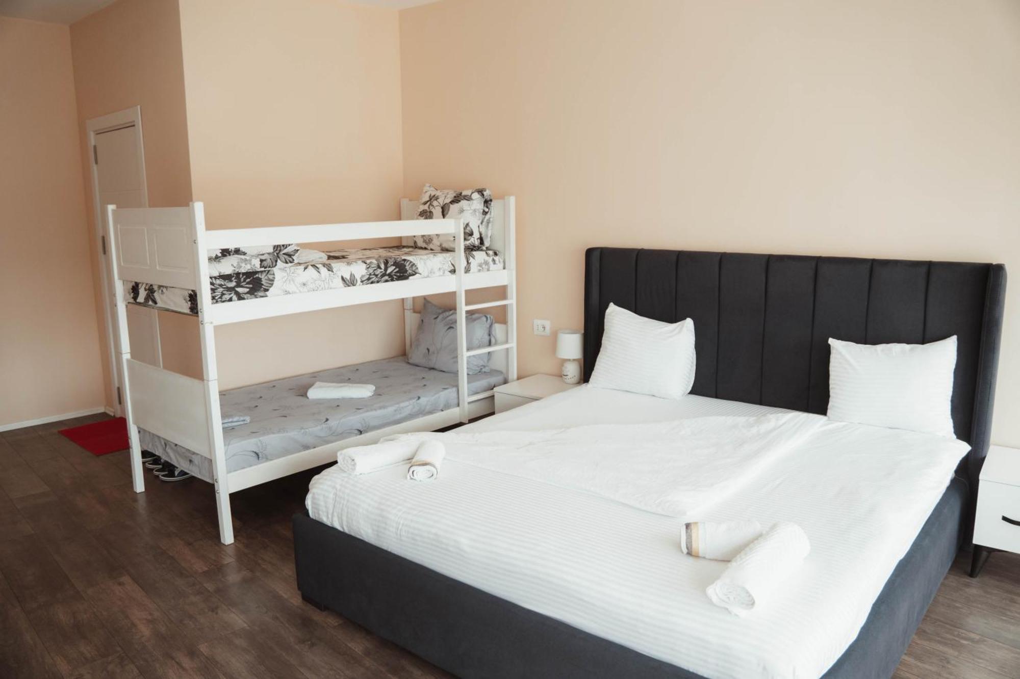 Hotel & Restaurant Frida Gjakova Εξωτερικό φωτογραφία